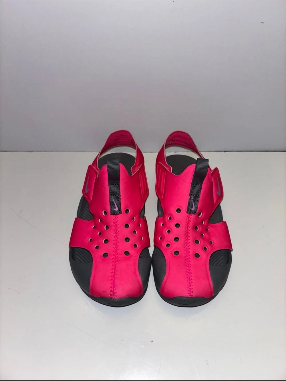 Nike girls Sunray Protect 2 'Hyper Pink Grey' kids size 11 c